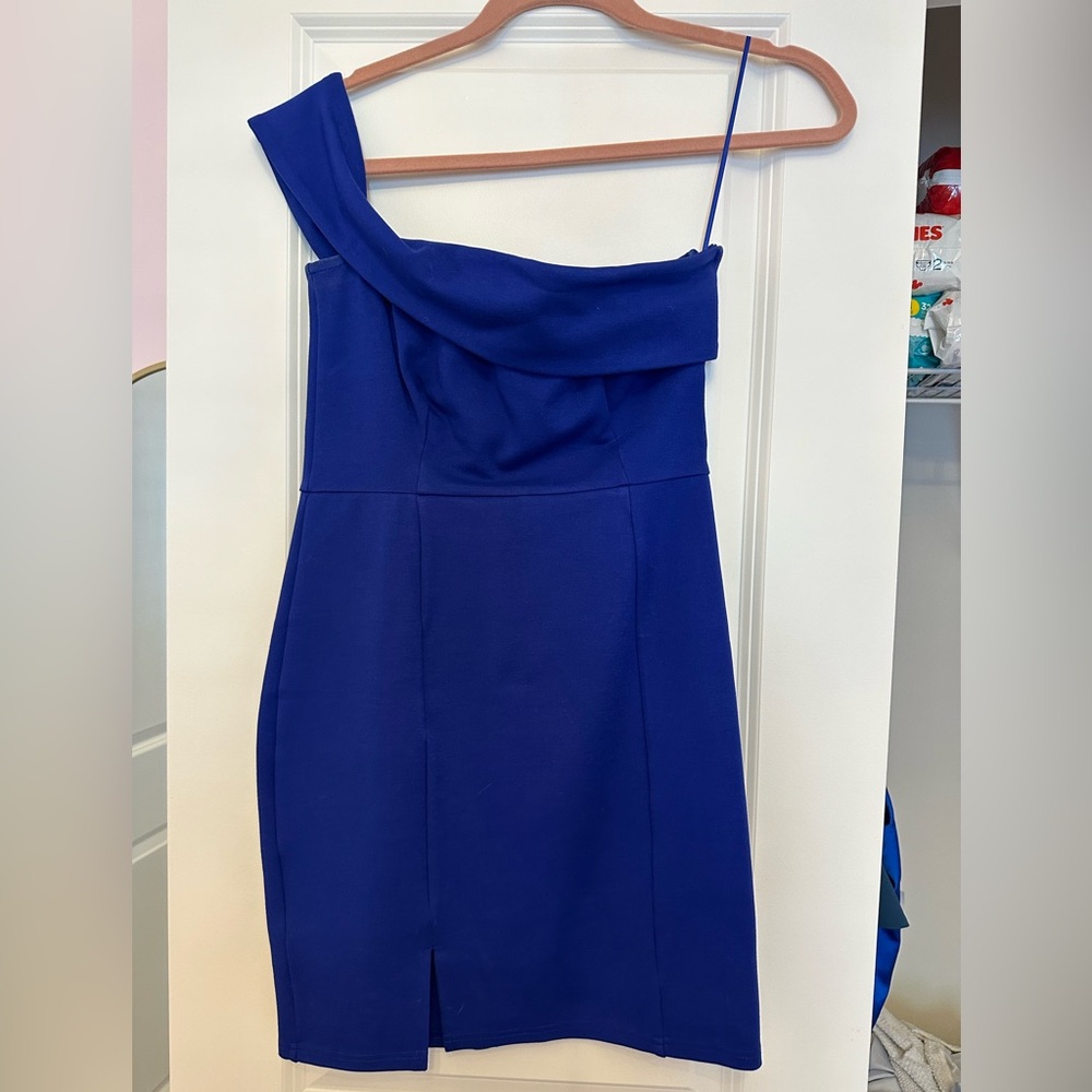 Elegant Blue One-Shoulder Dress